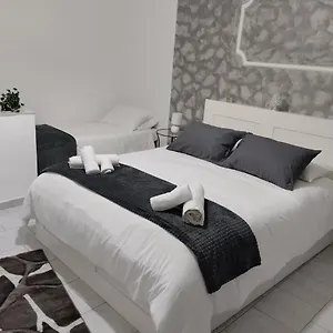 House Luroke Apartament